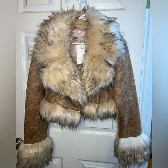 Taupe faux fur jacket - Picture 1 of 3